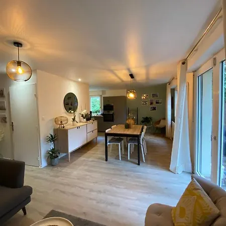 Apartment 70m Quiet With Terrace In *